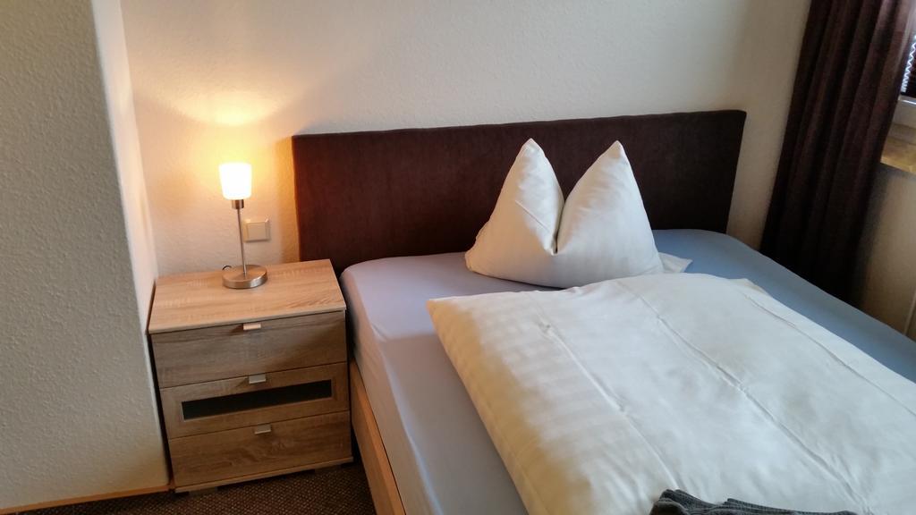 Hotel Deutsches Haus Francop ハンブルク エクステリア 写真