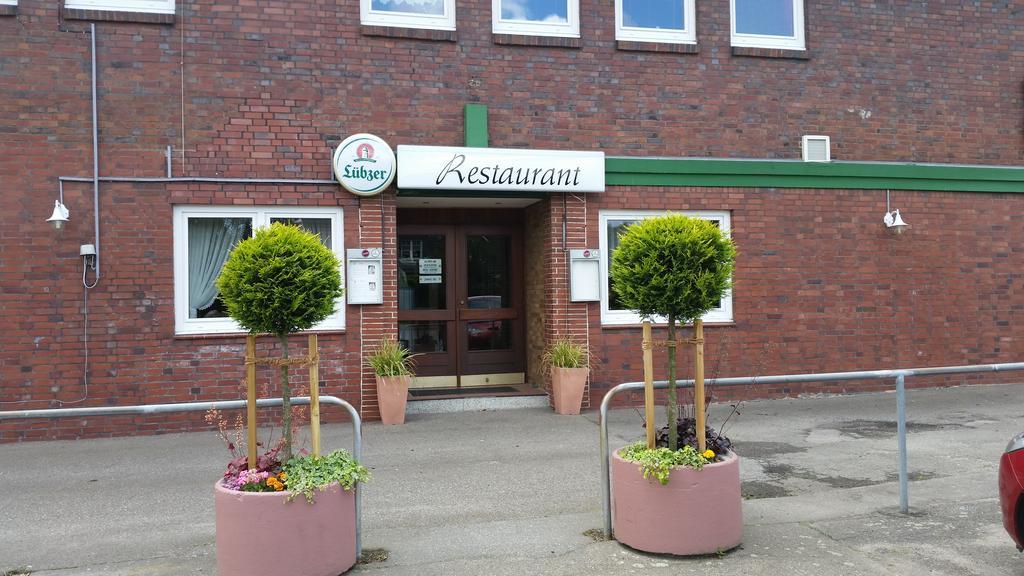 Hotel Deutsches Haus Francop ハンブルク エクステリア 写真