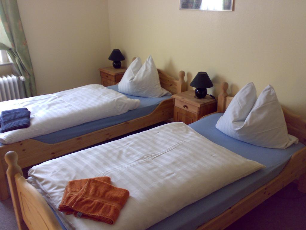 Hotel Deutsches Haus Francop ハンブルク エクステリア 写真