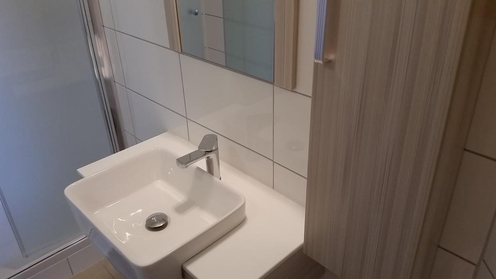 Hotel Deutsches Haus Francop ハンブルク エクステリア 写真