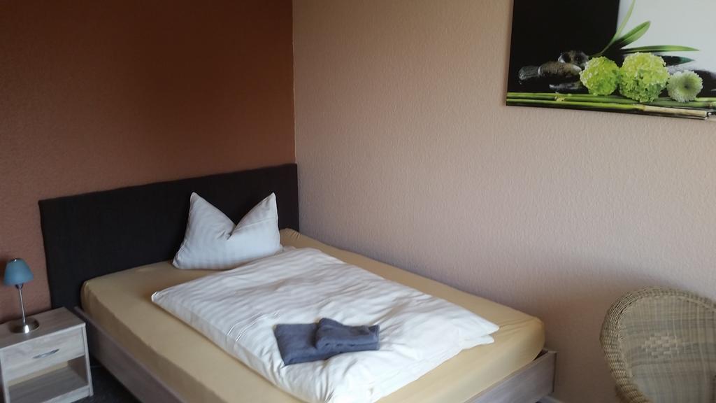 Hotel Deutsches Haus Francop ハンブルク エクステリア 写真