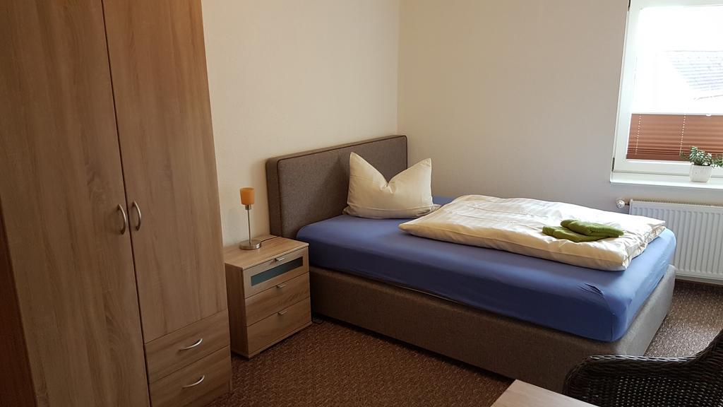 Hotel Deutsches Haus Francop ハンブルク エクステリア 写真