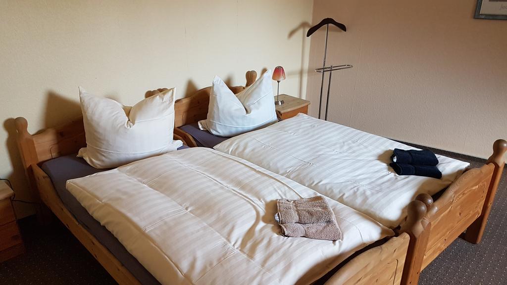 Hotel Deutsches Haus Francop ハンブルク エクステリア 写真